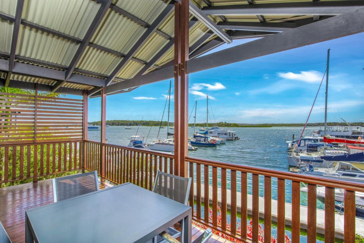 Tin Can Bay Marina Villas Екстер'єр фото