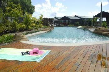 Tin Can Bay Marina Villas Екстер'єр фото